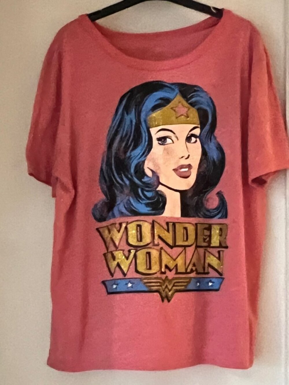Wonder woman- DC Comics -pink s/s t-shirt, good condition